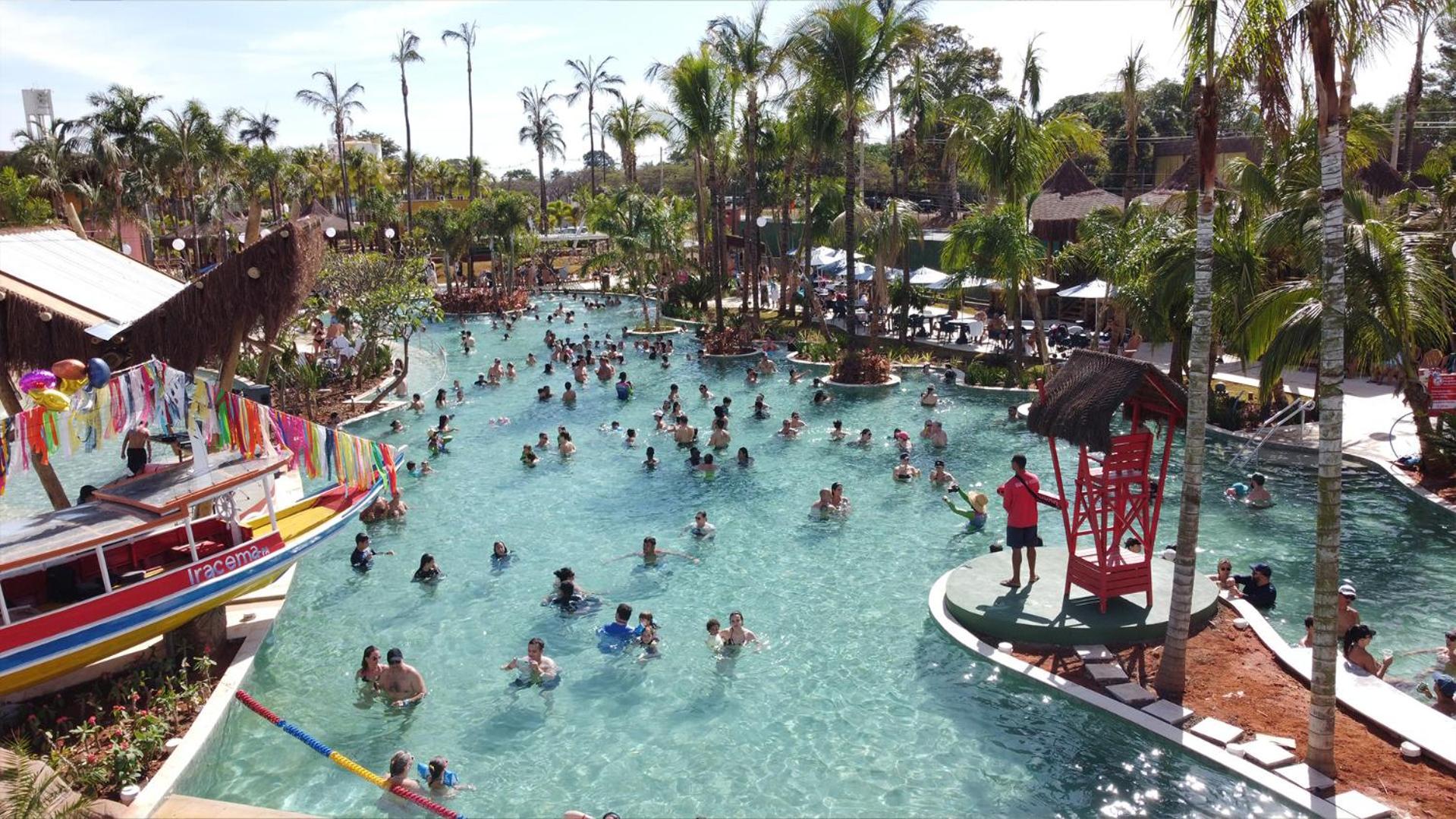 Hot Beach Resort Olimpia Bagian luar foto Splash Island