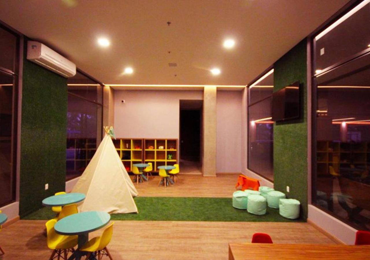 Hot Beach Resort Olimpia Bagian luar foto Children's room